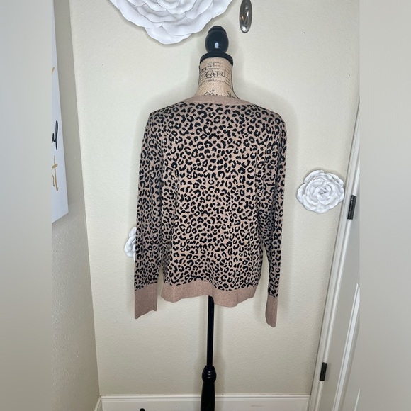 A New Day Tan & Black Leopard Animal Print Sweater Size Extra Extra Large - Picture 9 of 15